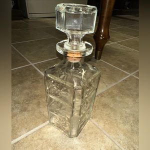 Elegant Clear Glass Decanter